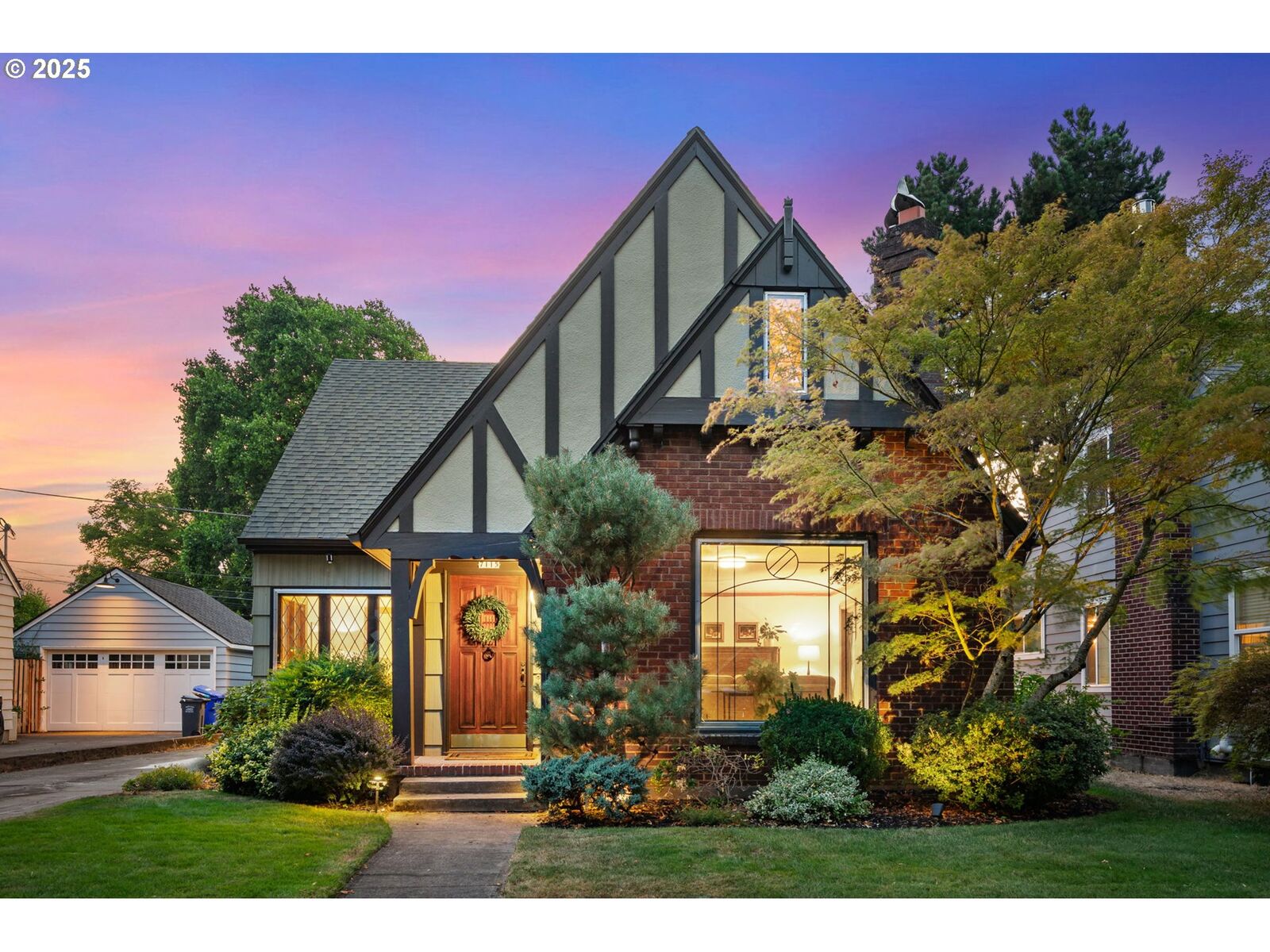 Property Photo: 7115 N Chase Ave OR 97217