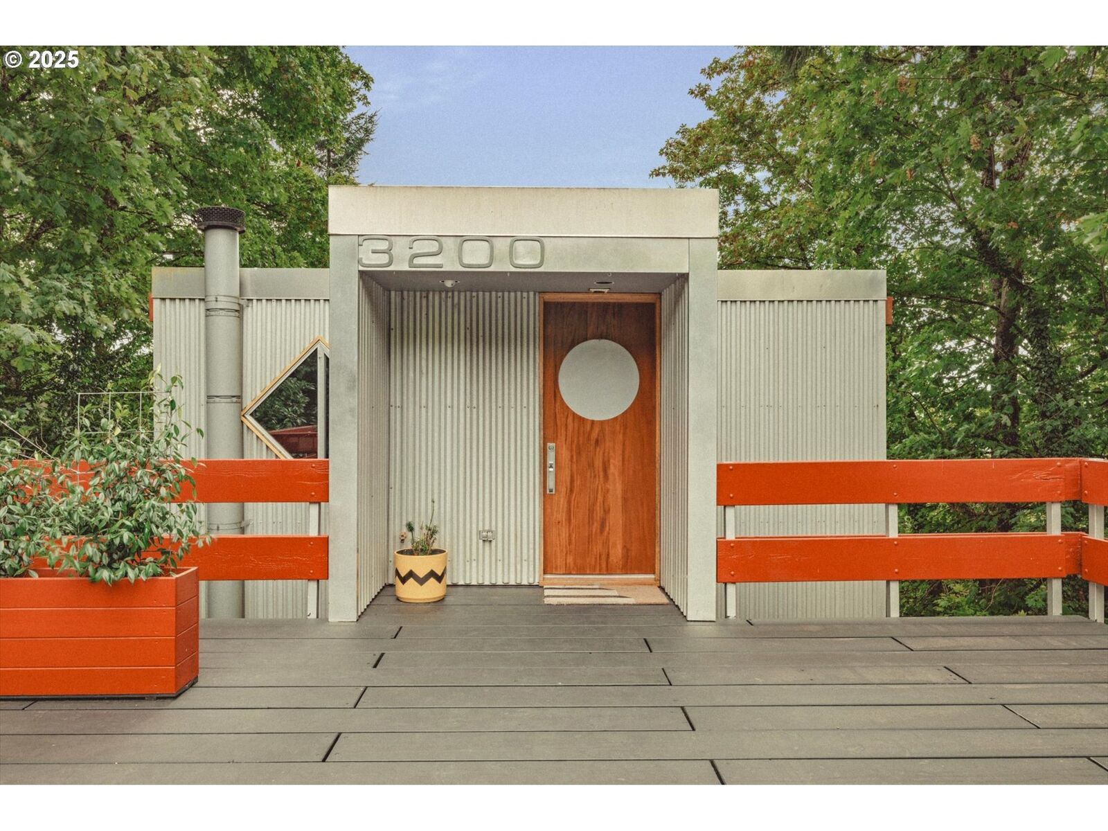 Property Photo:  3200 SW Fairmount Blvd  OR 97239 