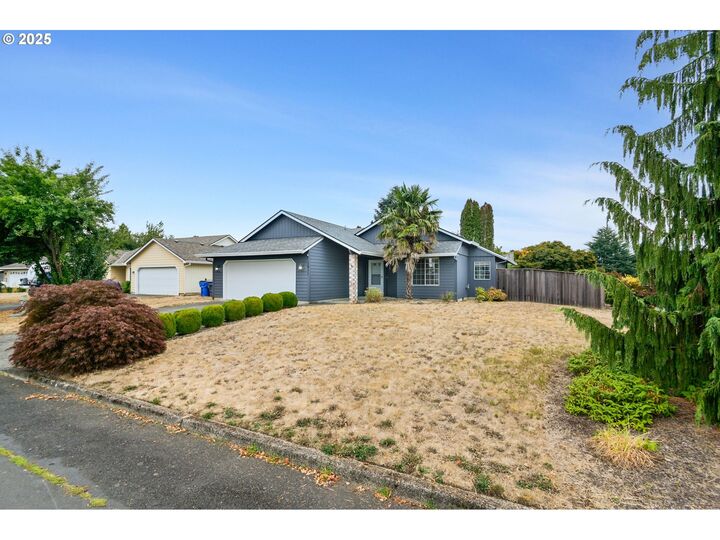 Property Photo:  1411 SE 152nd Ct  WA 98683 