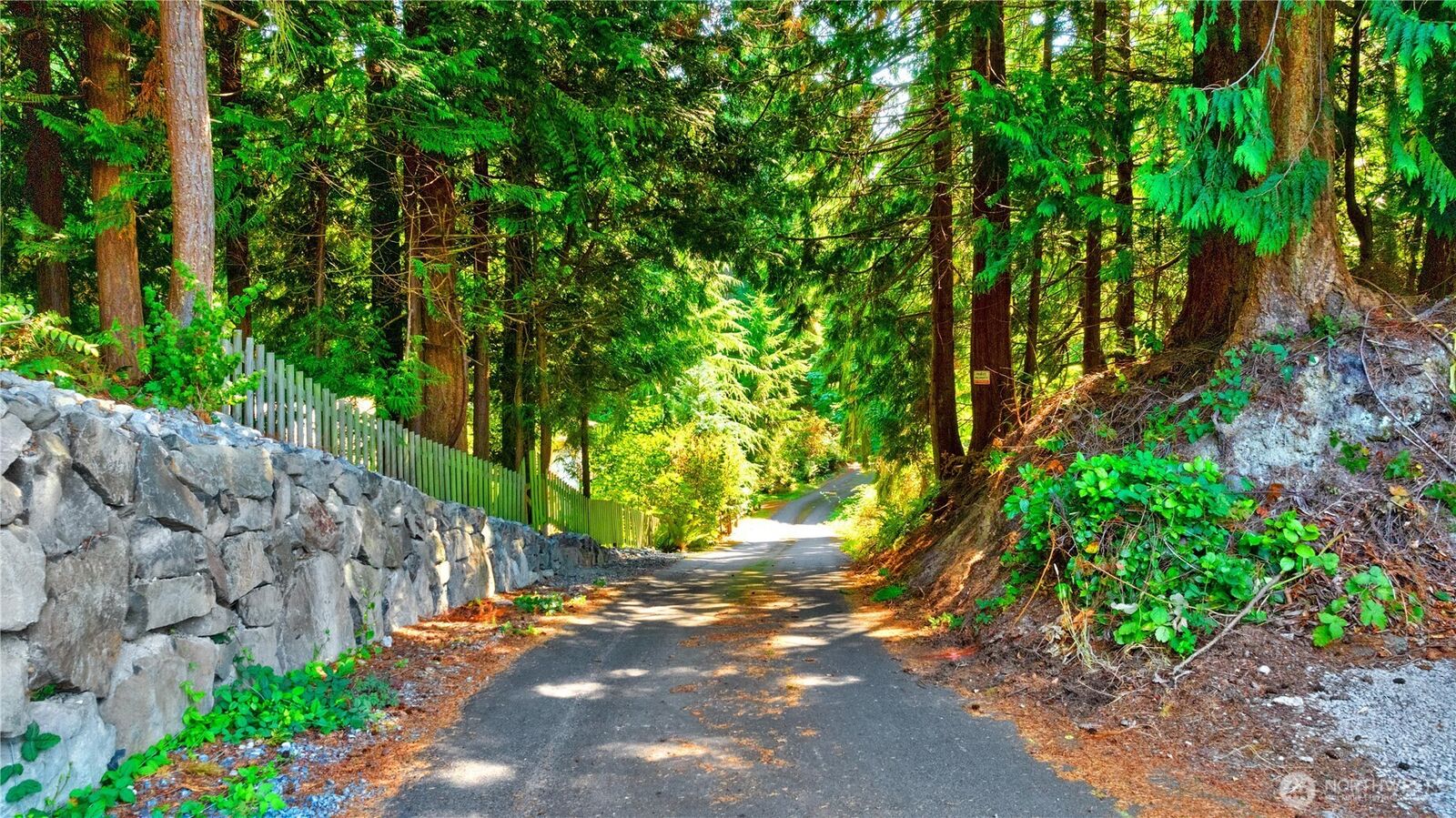 Property Photo: 175 Xx 72nd Avenue W WA 98026