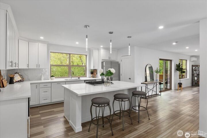 Property Photo: 25 140th Street SW WA 98208