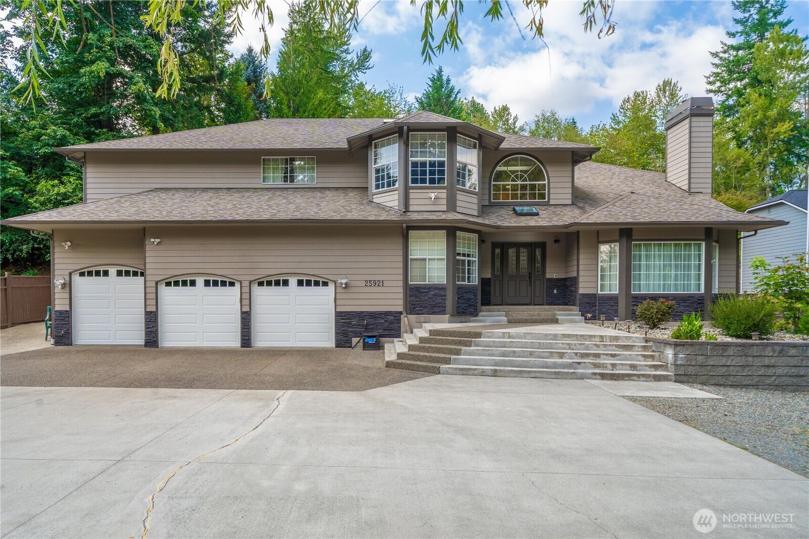 Property Photo:  25921  Witte Road  SE  WA 98038 