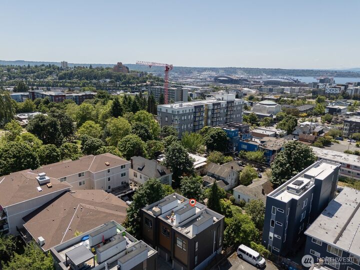 Property Photo:  123  20th Avenue  WA 98122 