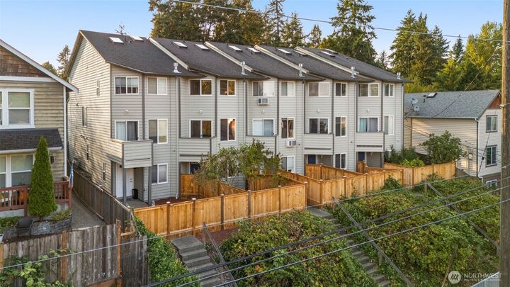 13709  Greenwood Avenue N  Seattle WA 98133 photo