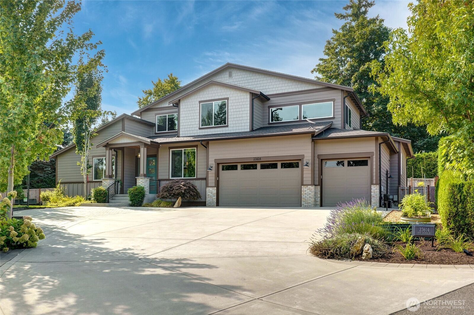 Property Photo:  23614  15th Avenue SE  WA 98021 