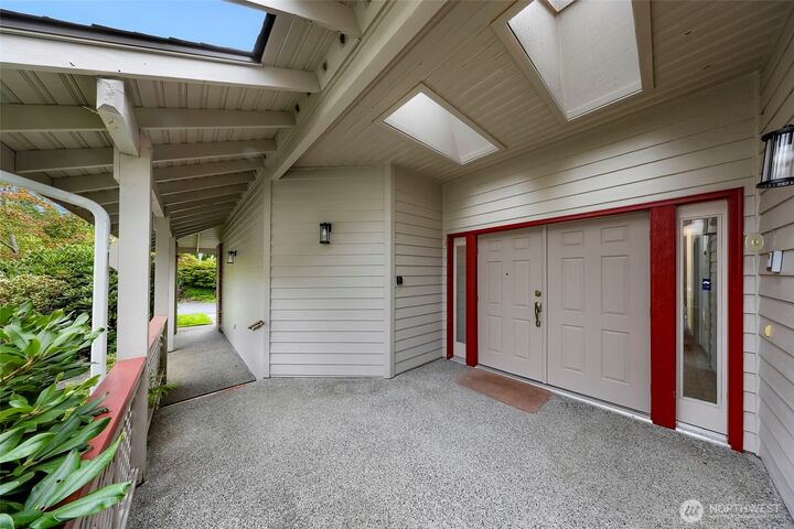 Property Photo:  1803  Creekside Lane  WA 98221 