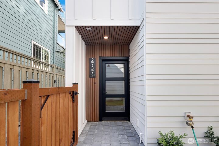 2737  59th Avenue SW  Seattle WA 98116 photo