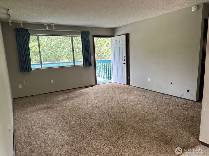 Property Photo:  39845 SE  Spruce St  WA 98065 