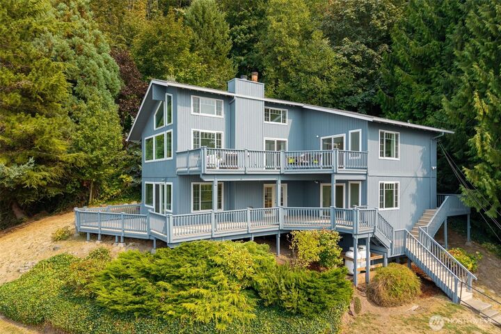 Property Photo:  12227  Possession Lane  WA 98026 