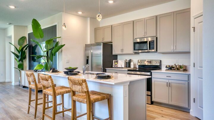 Property Photo: 1600 SE Crosswood Way FL 34984