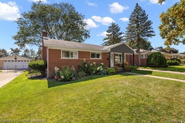 Property Photo:  31743 Summers Street  MI 48154 