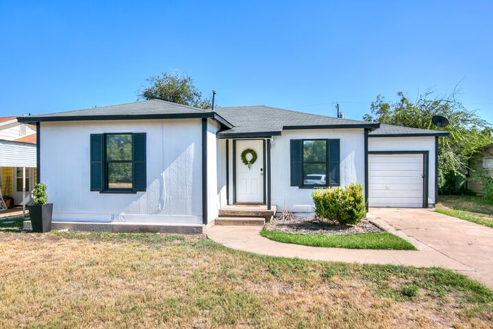 Property Photo: 2627 Guadalupe St TX 76901