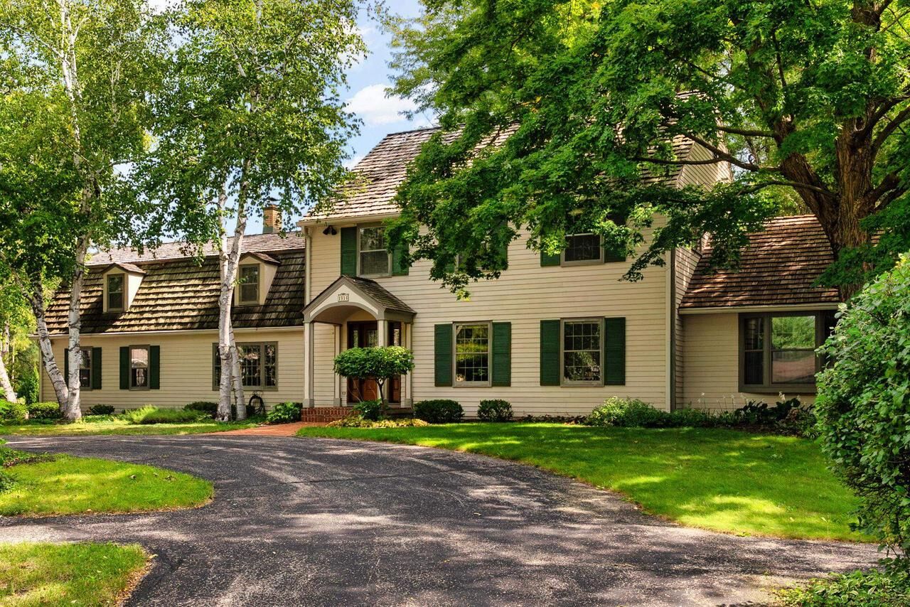 Property Photo:  1914 Eastwood Avenue  WI 53545 