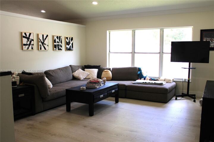 Property Photo:  9588 NW 9th Ct  FL 33324 