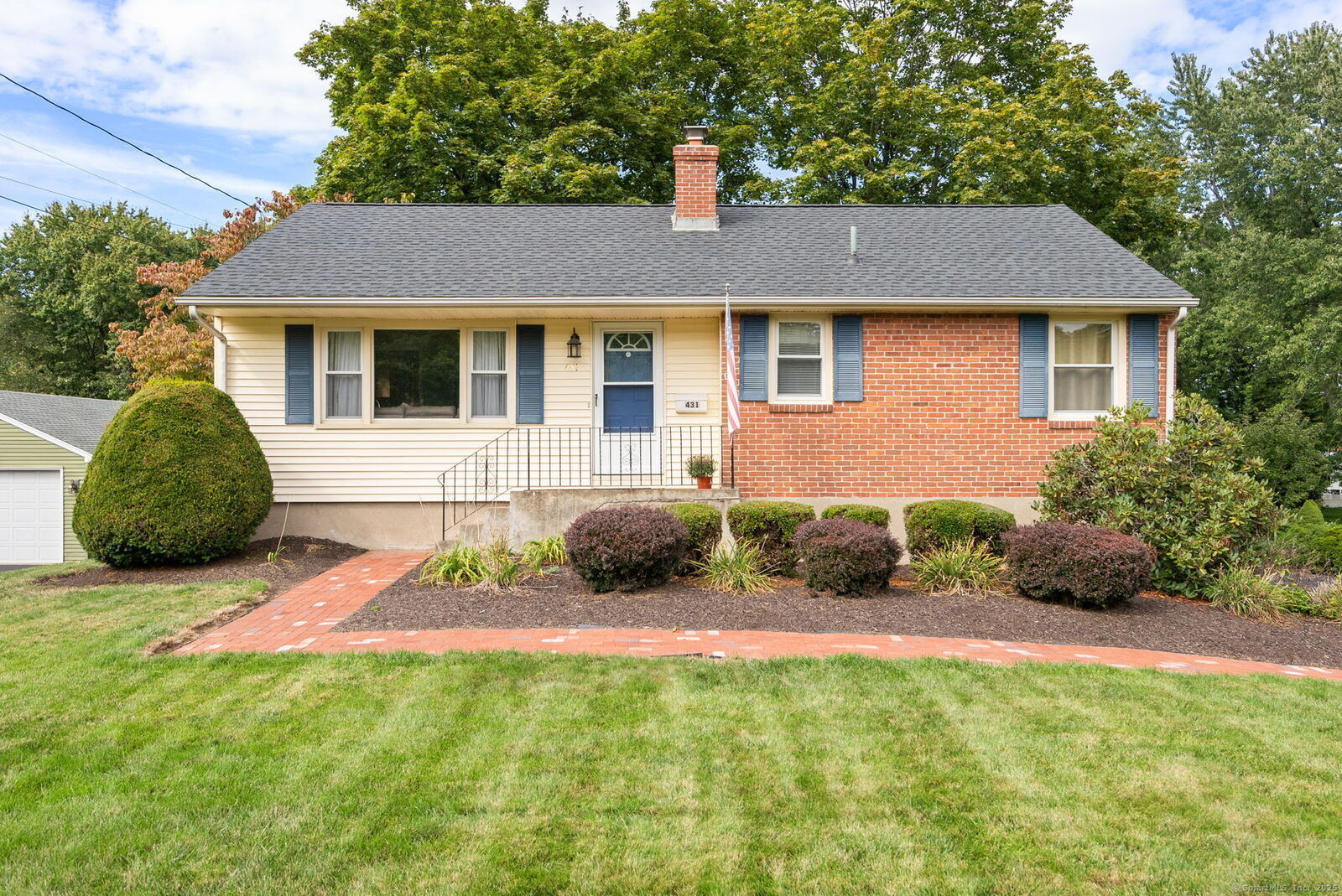 Property Photo:  431 Elm Street  CT 06067 