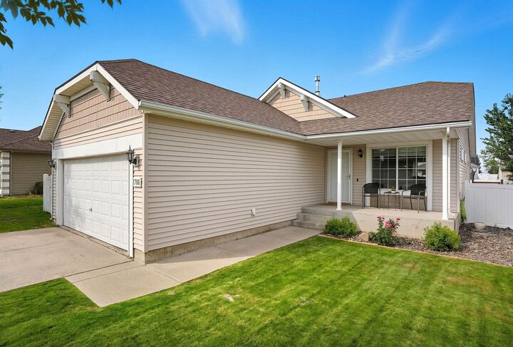 Property Photo:  1708 W Cimarron Ln  WA 99208 