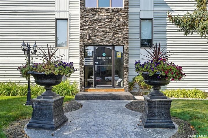 Property Photo:  254 Pinehouse Place 103  SK S7K 4X1 