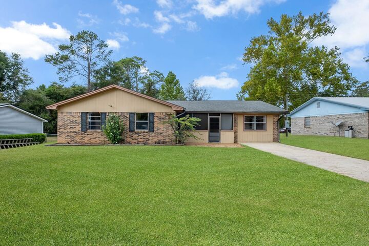 Property Photo: 1428 Westheaven Drive FL 32310