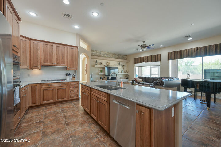 Property Photo: 65200 E Rocky Mesa Drive AZ 85739