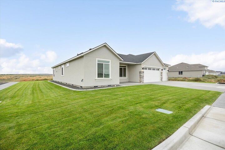 Property Photo: 8813 Dusty Maiden Dr WA 99301