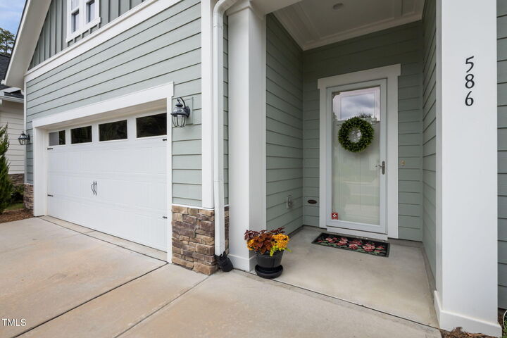 Property Photo: 586 Middleton Place NC 27516