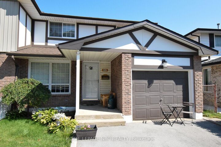 Property Photo:  23 Greystone Crescent  ON L2N 6P1 