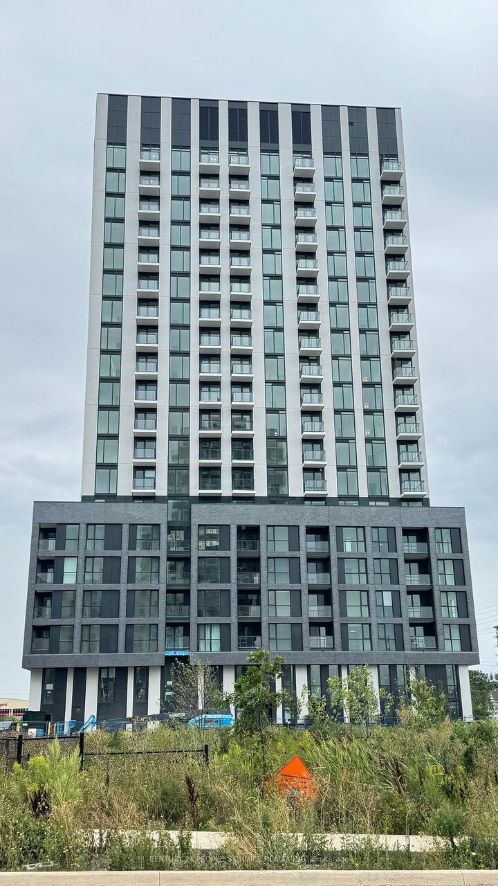 Photo de la propriété:  3079 Trafalgar Road 1803  ON L6H 8C5 