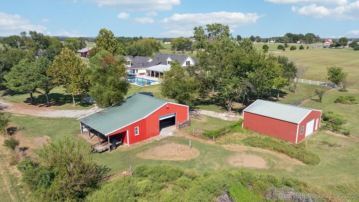 Property Photo:  19700 E 600 Road  OK 74036 