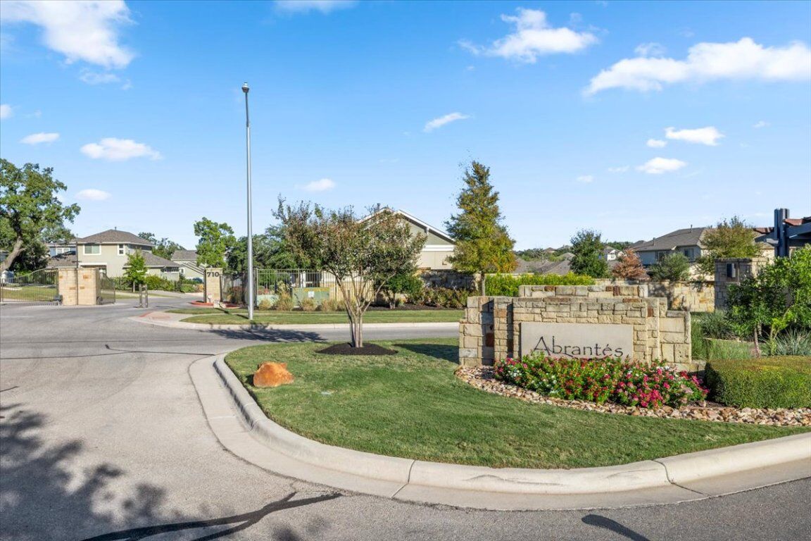 Property Photo:  710 Arrow Point Drive 15  TX 78613 