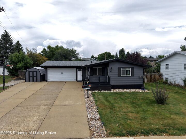 415 10th Street E  Dickinson ND 58601 photo