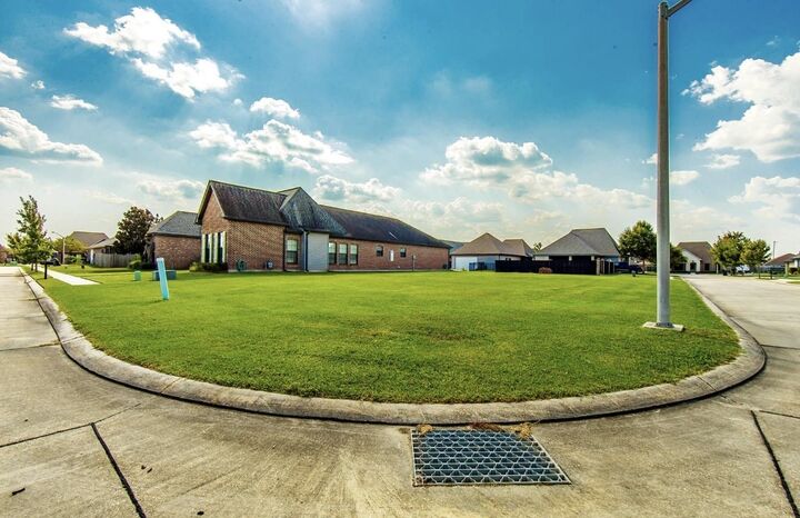 Property Photo: 378 Shoal Drive LA 70360