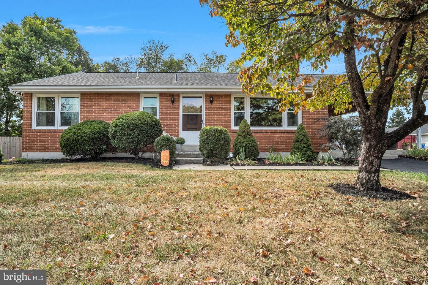 Property Photo: 21 Oakshire Drive PA 17036