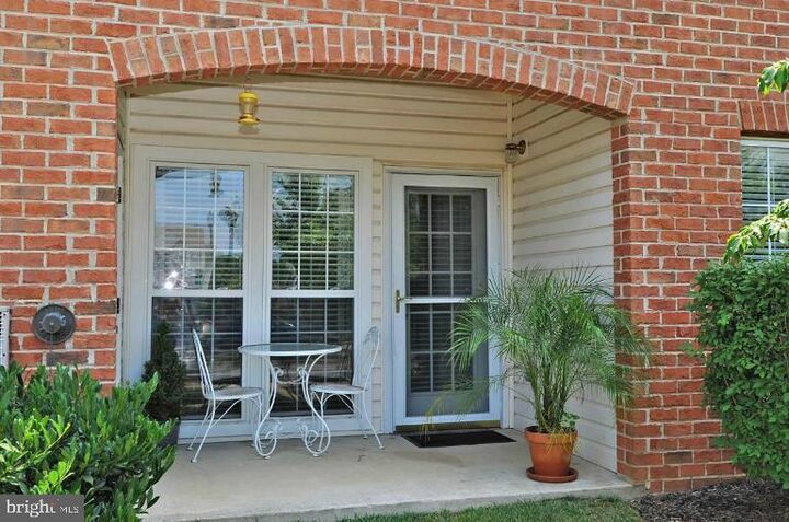 Property Photo: 2412 Chestnut Terrace Court 104 MD 21113