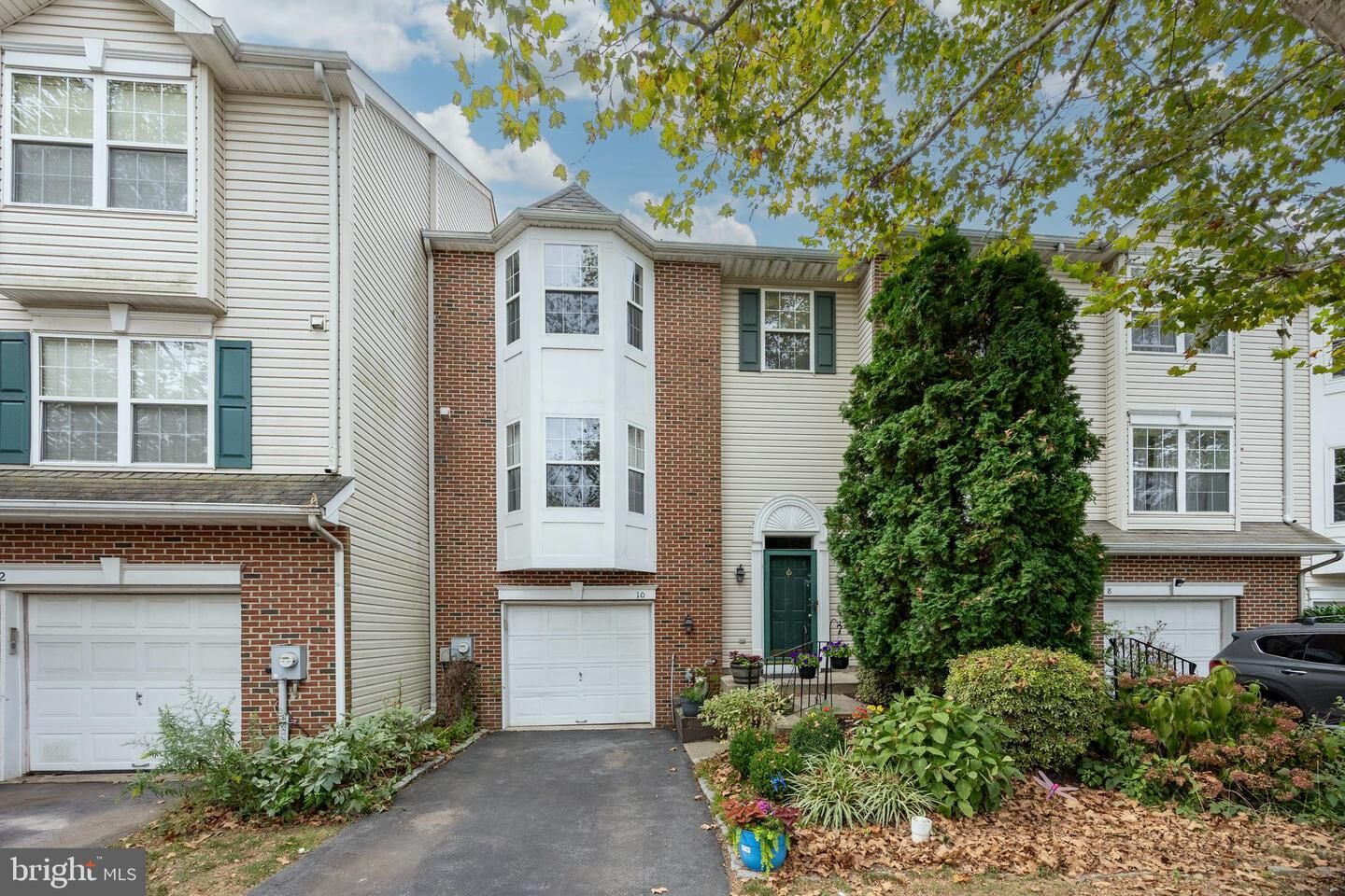 Property Photo:  10 Hunt Club Drive  PA 19426 