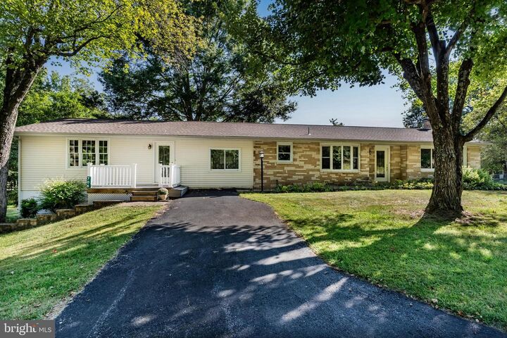 706 Pleasant View Road  Lewisberry PA 17339 photo