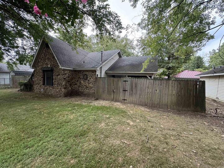 Property Photo:  902 Hester Street  AR 72401 