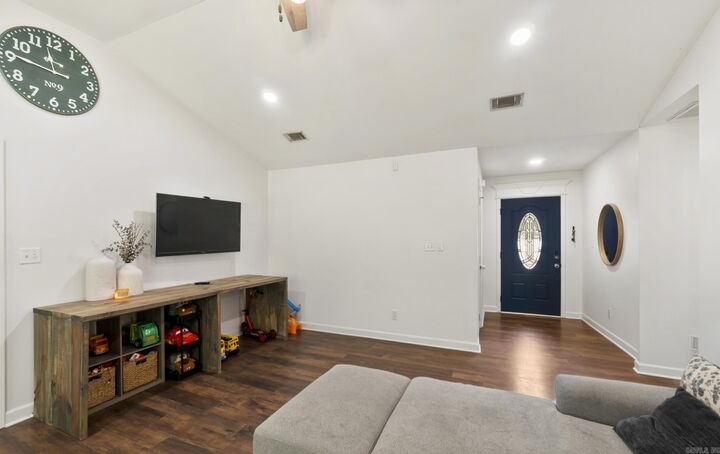 Property Photo: 347 Meadow Creek Dr AR 72015