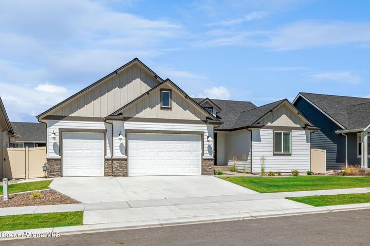 Property Photo:  4457 E Corsac Fox Ave  ID 83854 