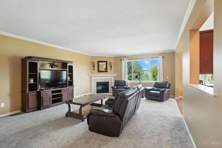 Property Photo:  7542 Hickory Knoll Drive  OH 45044 