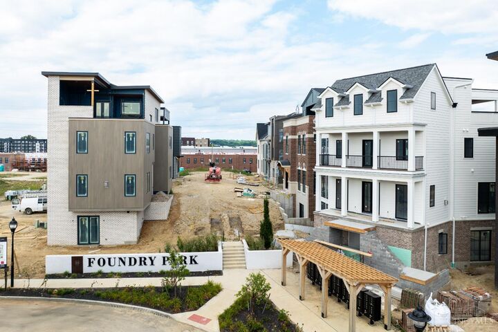 Property Photo:  4466 Water Oak Circle  OH 45209 