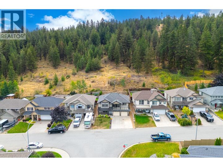 Property Photo: 2592 Willowbrae Drive BC V1S 2B2