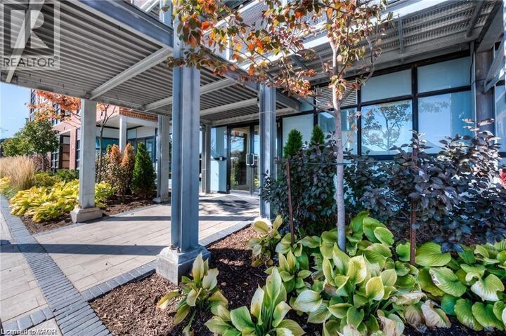 Photo de la propriété:  15 Prince Albert Boulevard 213  ON N2H 0C2 