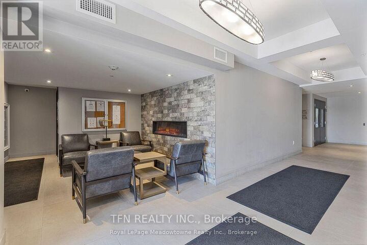 Property Photo:  610 Farmstead Drive Northwest 613  ON L9T 7W2 