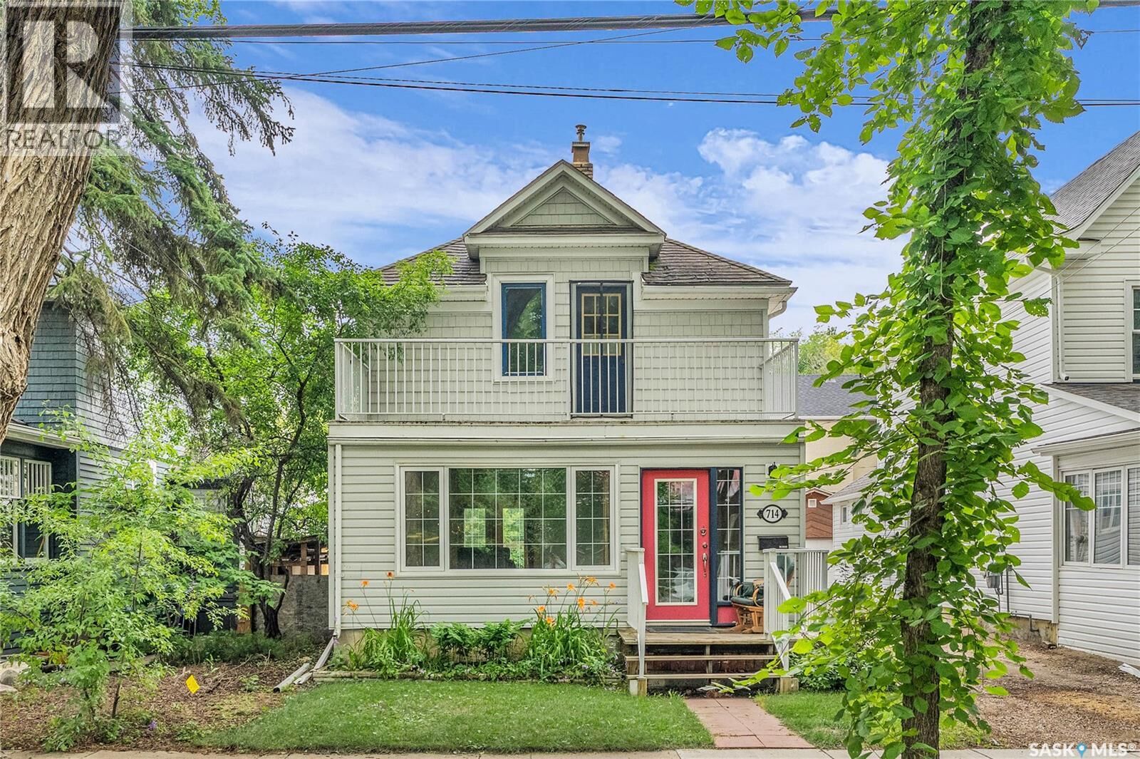 Property Photo:  714 King Street  SK S7K 0N5 