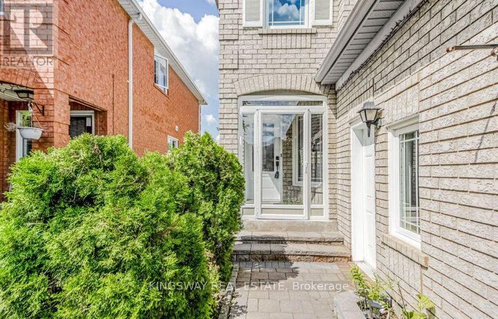 Property Photo:  1398 Quest Circle  ON L5N 8B5 