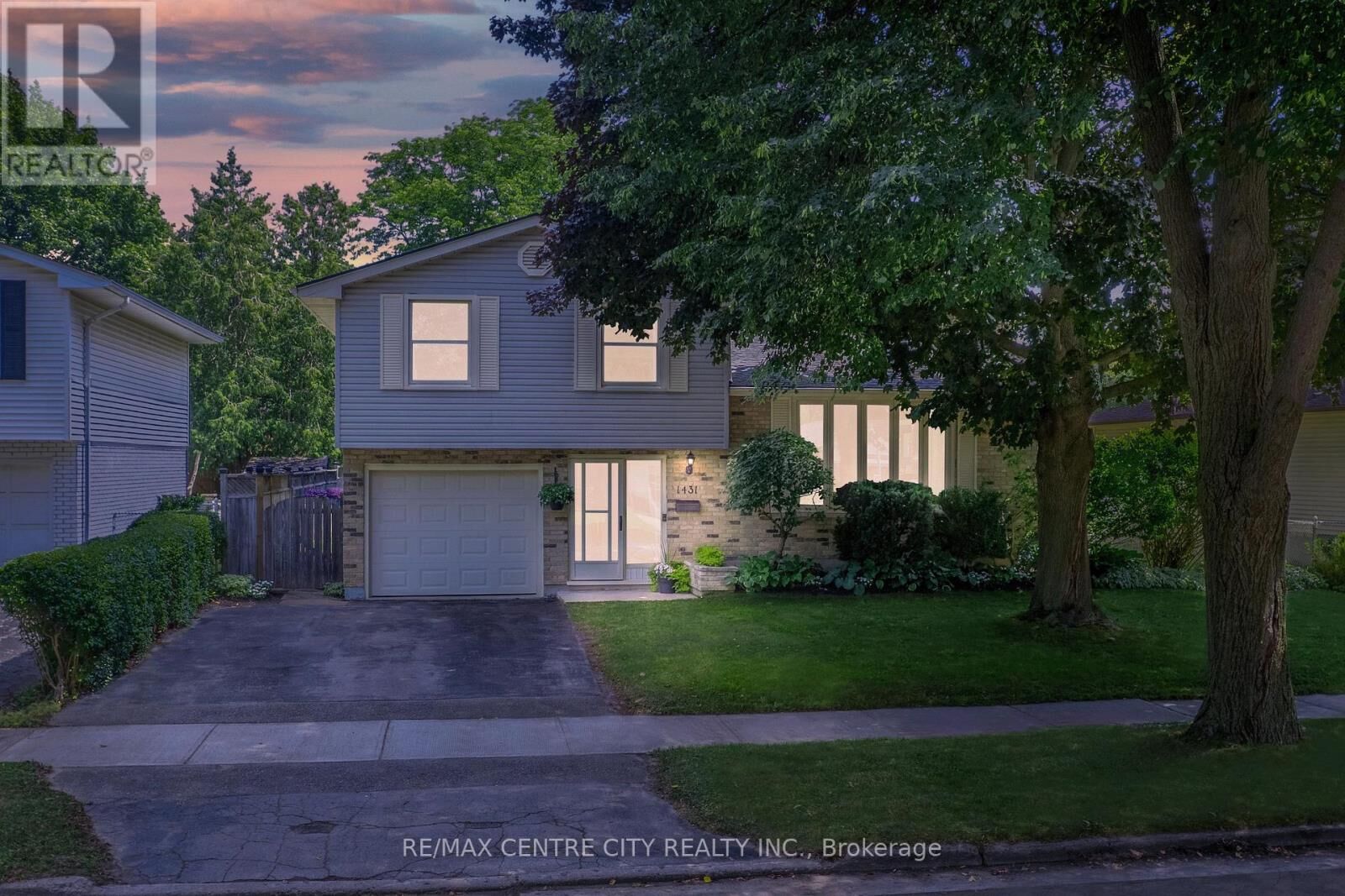 Property Photo: 1431 Stoneybrook Crescent ON N5X 1C3