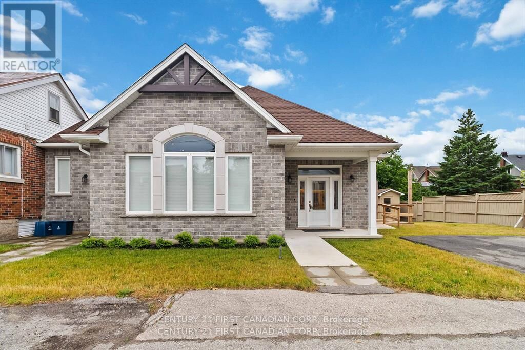 Property Photo:  310-A St Paul Avenue  ON N3R 4M8 
