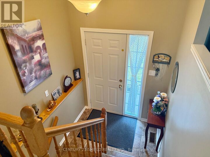 Property Photo: 382 Ellen Avenue ON K6J 5X2