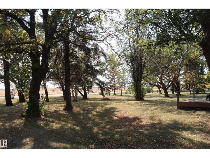 Property Photo: 243066 Twp. Rd. 464 AB T9A 2G3