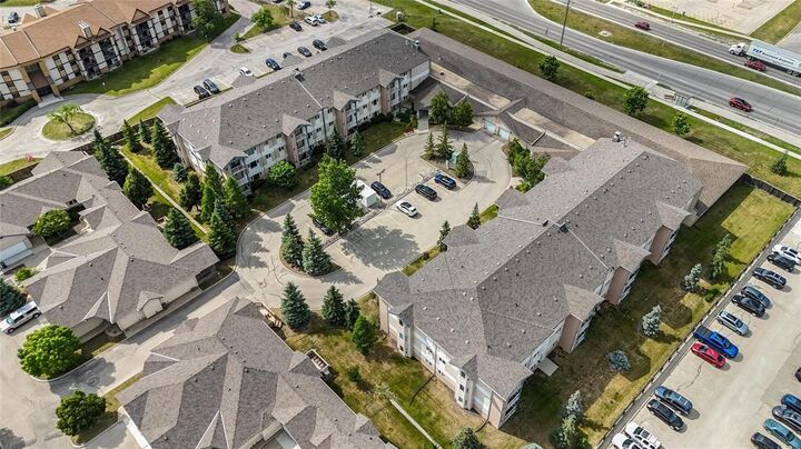 Property Photo: 873 Waverley Street MB R3P 6C6